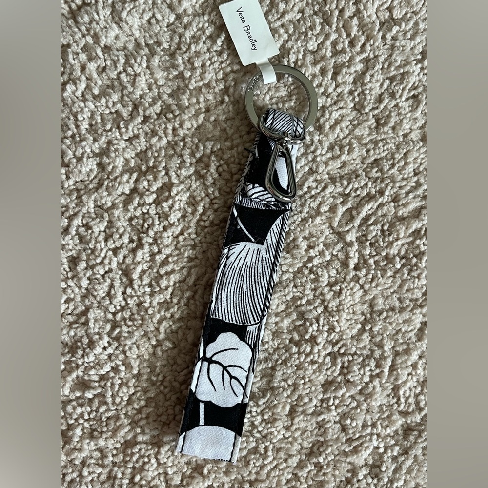 NWT Vera Bradley Wide Loop Keychain Bedford Blooms